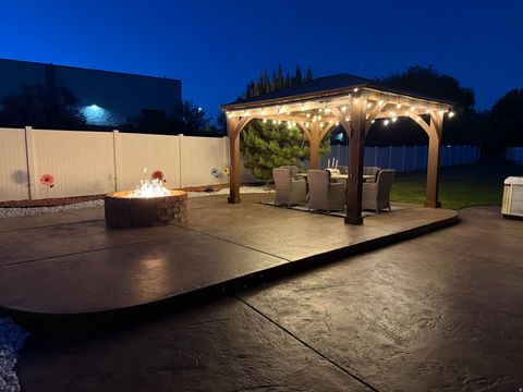 Tiny photo for 10498 S BROOKLYN VIEW LANE CIR W, South Jordan, UT 84095 (MLS # 2158275)