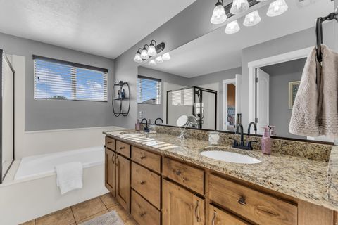 Tiny photo for 10498 S BROOKLYN VIEW LANE CIR W, South Jordan, UT 84095 (MLS # 2158275)
