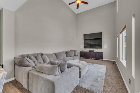 Tiny photo for 10498 S BROOKLYN VIEW LANE CIR W, South Jordan, UT 84095 (MLS # 2158275)