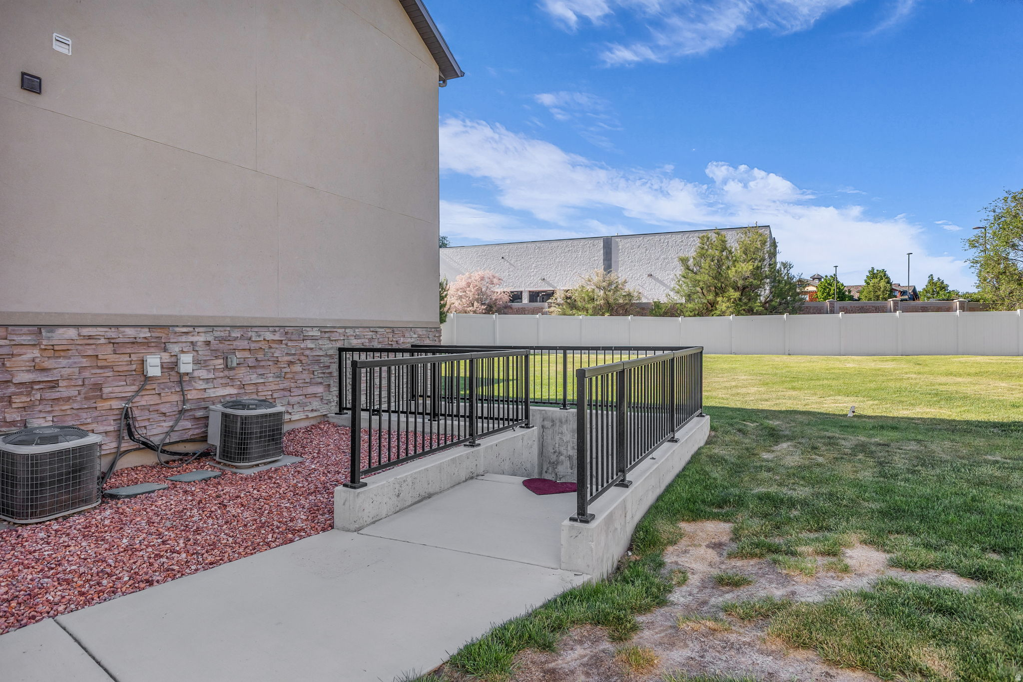 MEADOWS - Residential