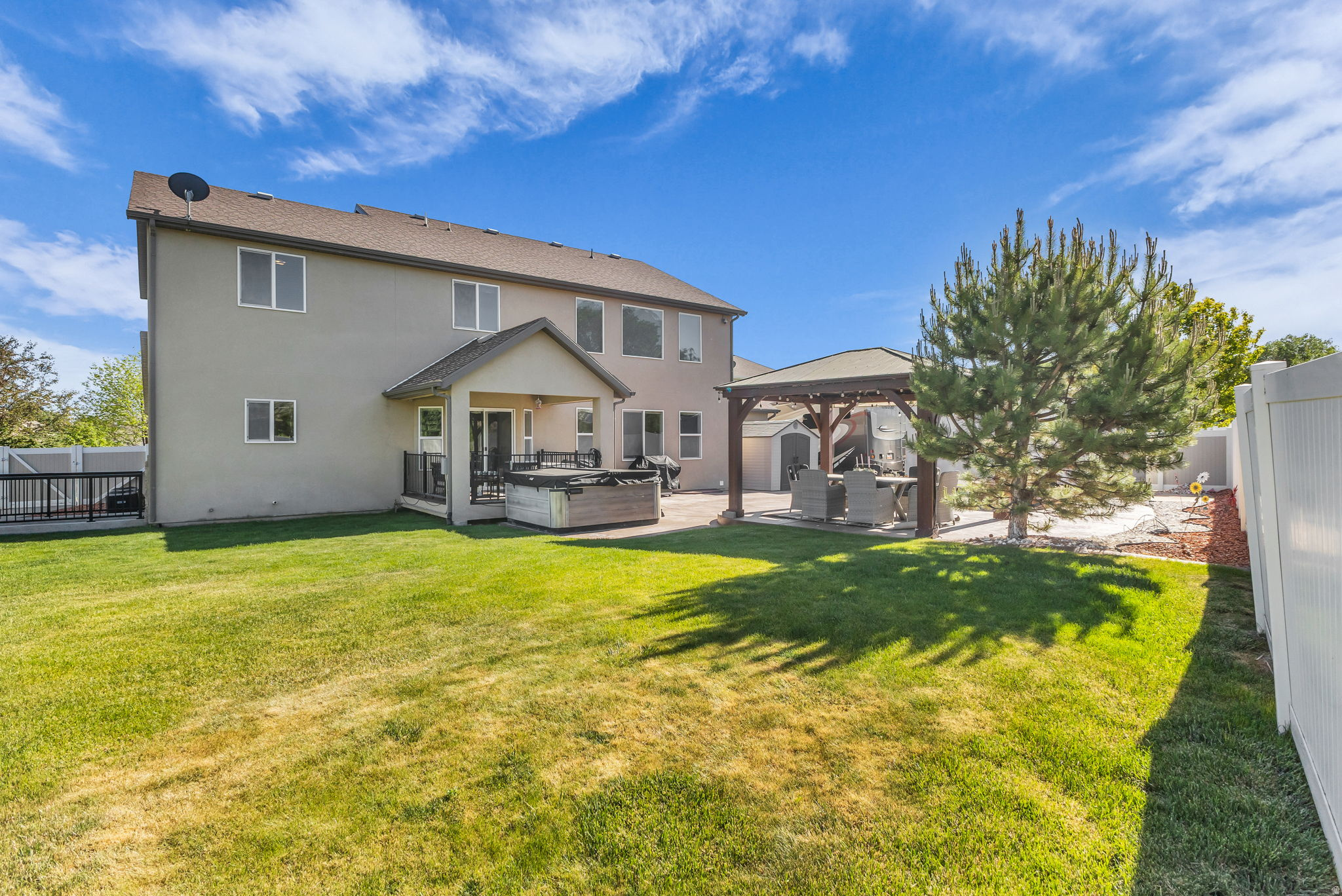 MEADOWS - Residential