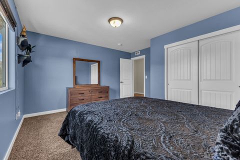 Tiny photo for 10498 S BROOKLYN VIEW LANE CIR W, South Jordan, UT 84095 (MLS # 2158275)
