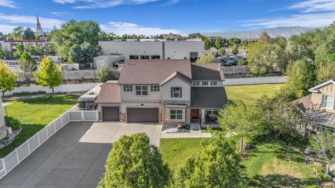 Tiny photo for 10498 S BROOKLYN VIEW LANE CIR W, South Jordan, UT 84095 (MLS # 2158275)