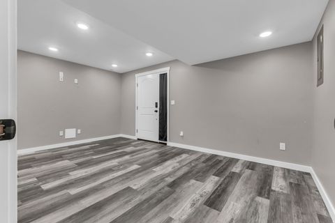 Tiny photo for 10498 S BROOKLYN VIEW LANE CIR W, South Jordan, UT 84095 (MLS # 2158275)