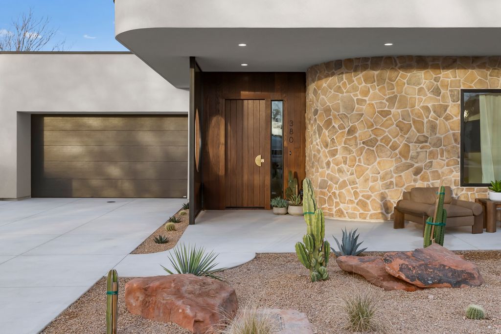 Photo of 380 S 500 E, Saint George, UT 84770 (MLS # 2137327)