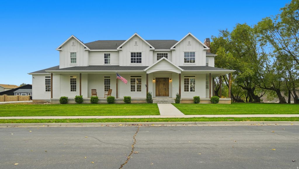 Photo of 10535 N JANIE LN, Highland, UT 84003 (MLS # 2119880)