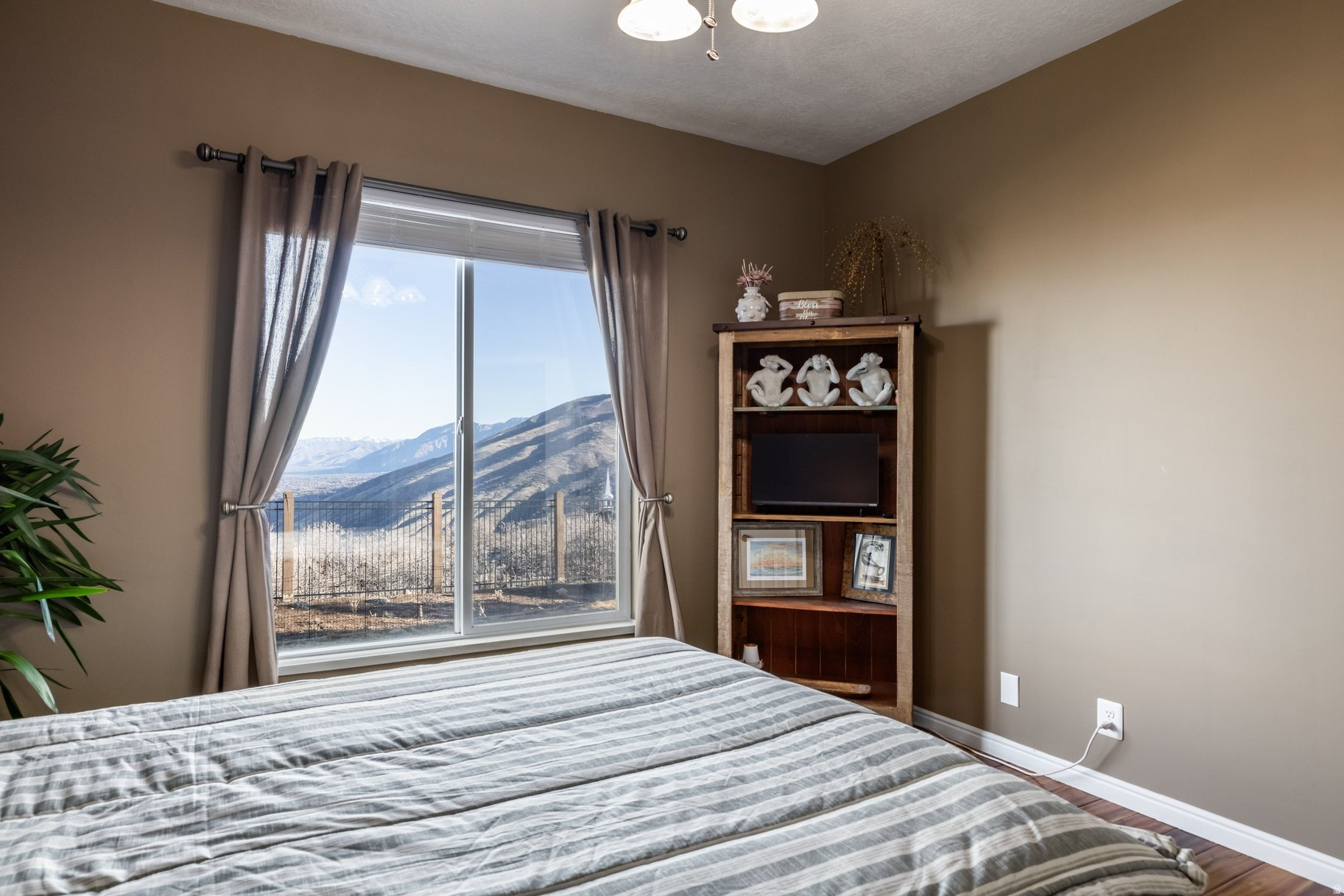 SUNCREST - Residential