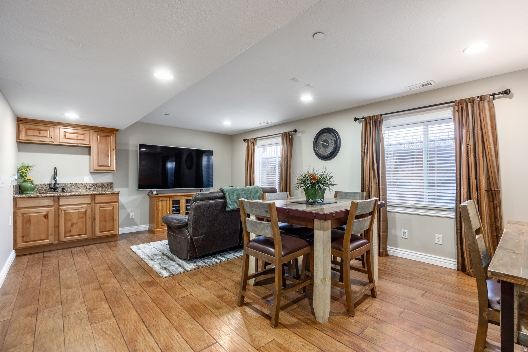 SUNCREST - Residential