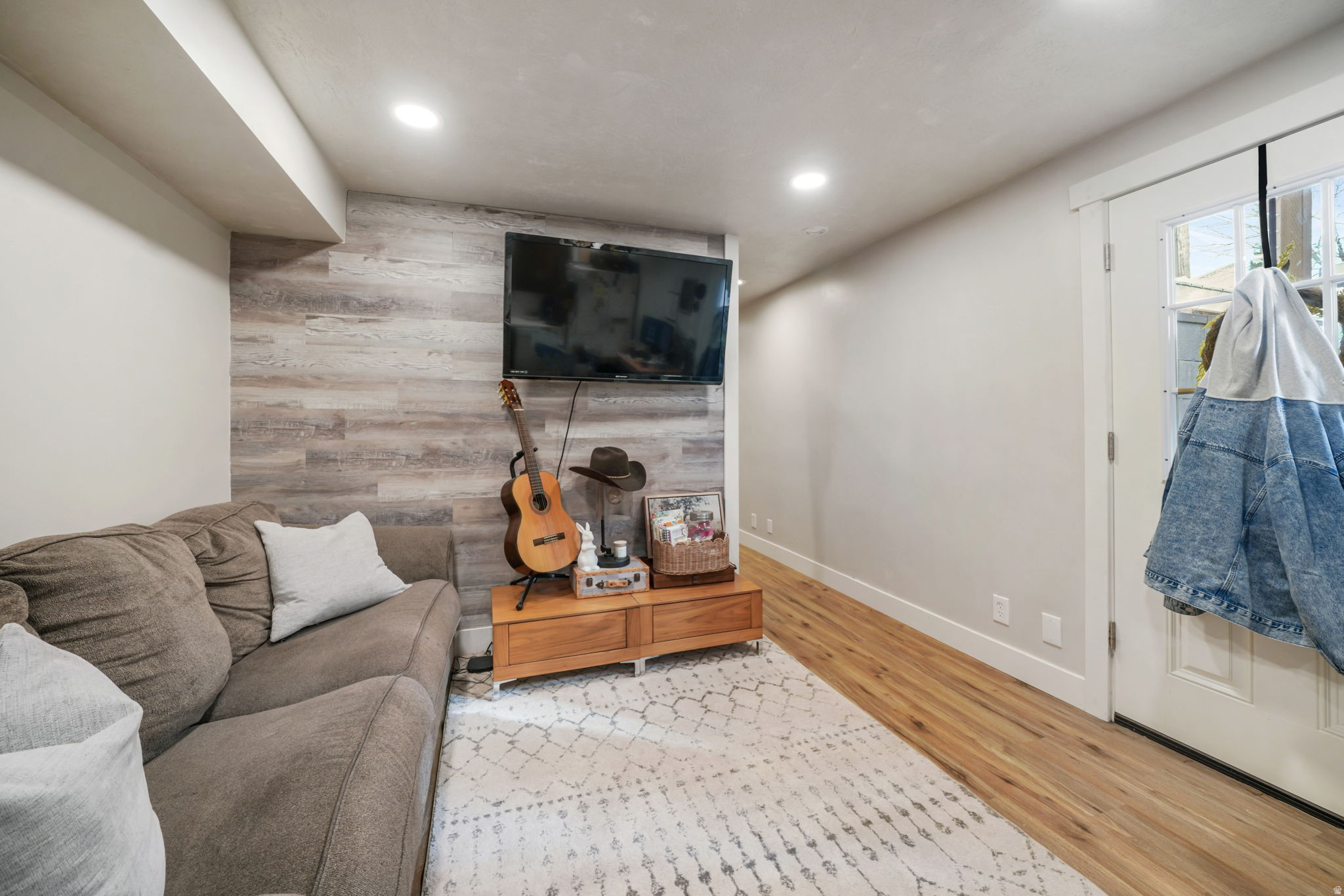 LANDMARK ESTATES - Residential