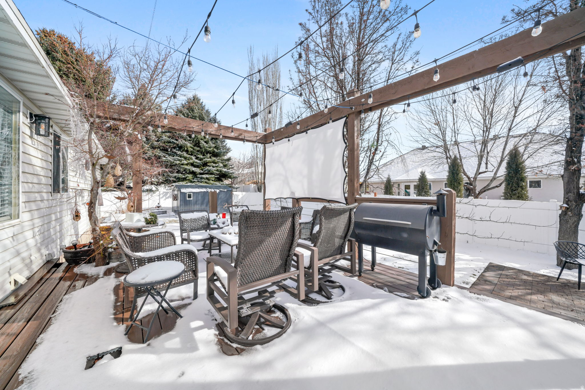 LANDMARK ESTATES - Residential