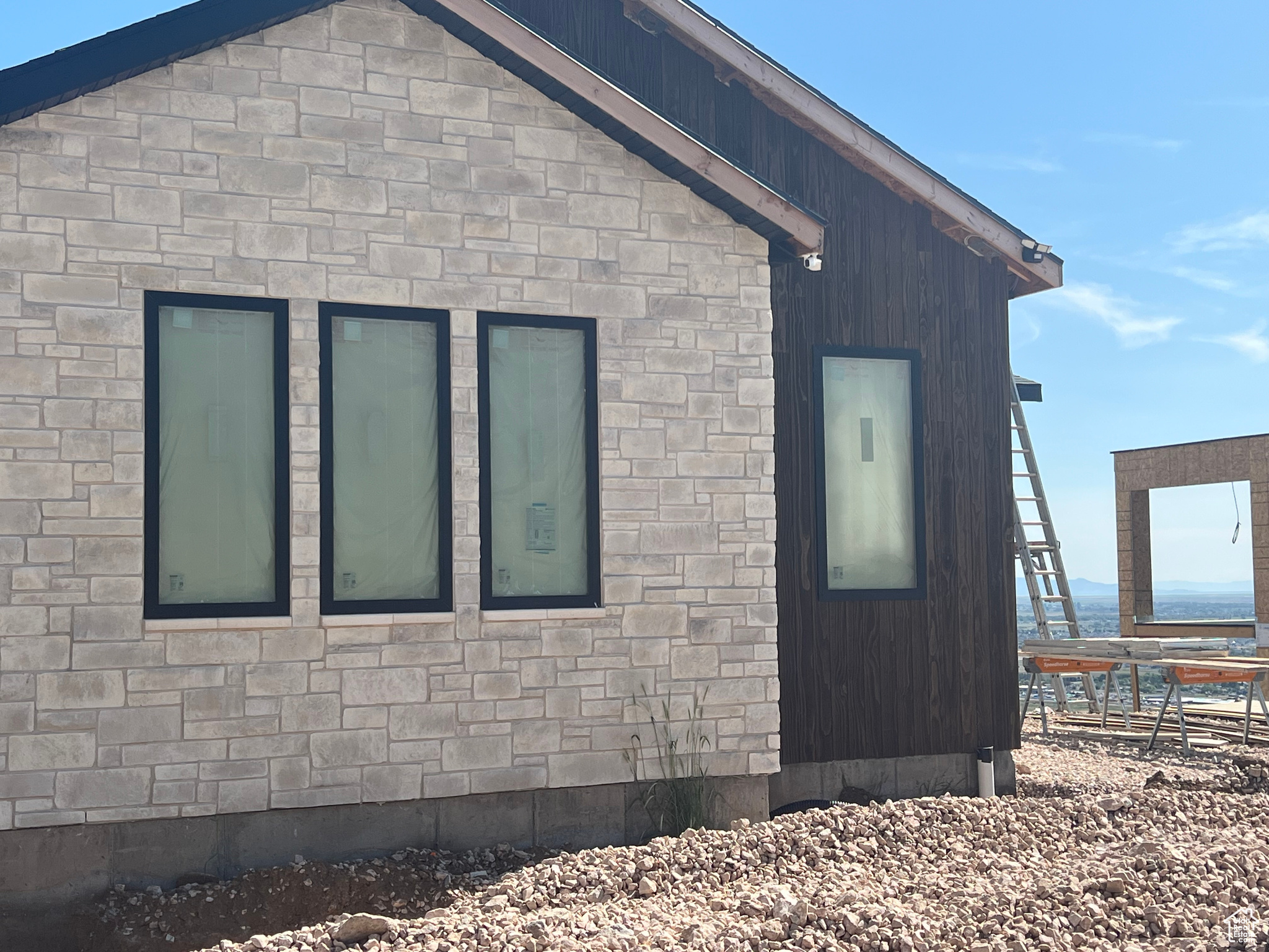 DEER CREST - Residential