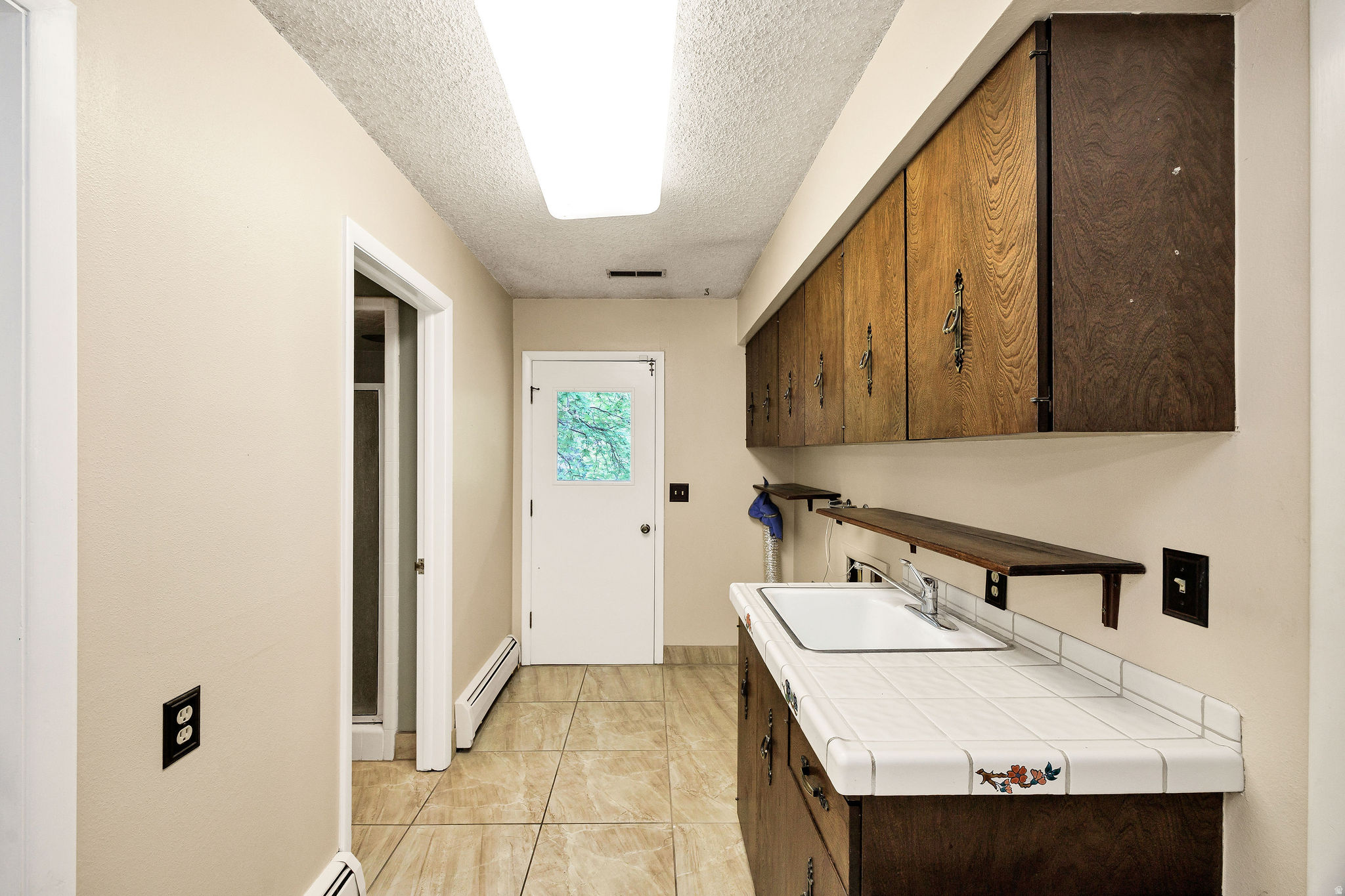 HIDDEN VILLAGE - Residential