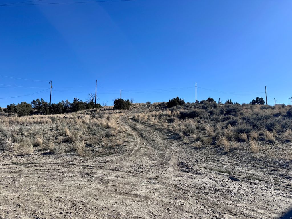 Photo of 2469 W HIGHWAY 40, Vernal, UT 84078 (MLS # 2141666)