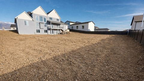 Tiny photo for 1073 N TITAN DR, Lehi, UT 84043 (MLS # 2148724)