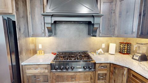 Tiny photo for 1073 N TITAN DR, Lehi, UT 84043 (MLS # 2148724)