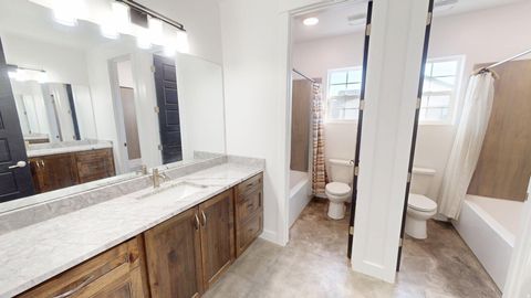 Tiny photo for 1073 N TITAN DR, Lehi, UT 84043 (MLS # 2148724)