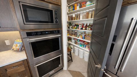 Tiny photo for 1073 N TITAN DR, Lehi, UT 84043 (MLS # 2148724)