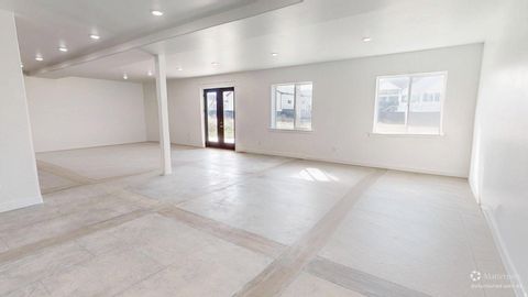 Tiny photo for 1073 N TITAN DR, Lehi, UT 84043 (MLS # 2148724)