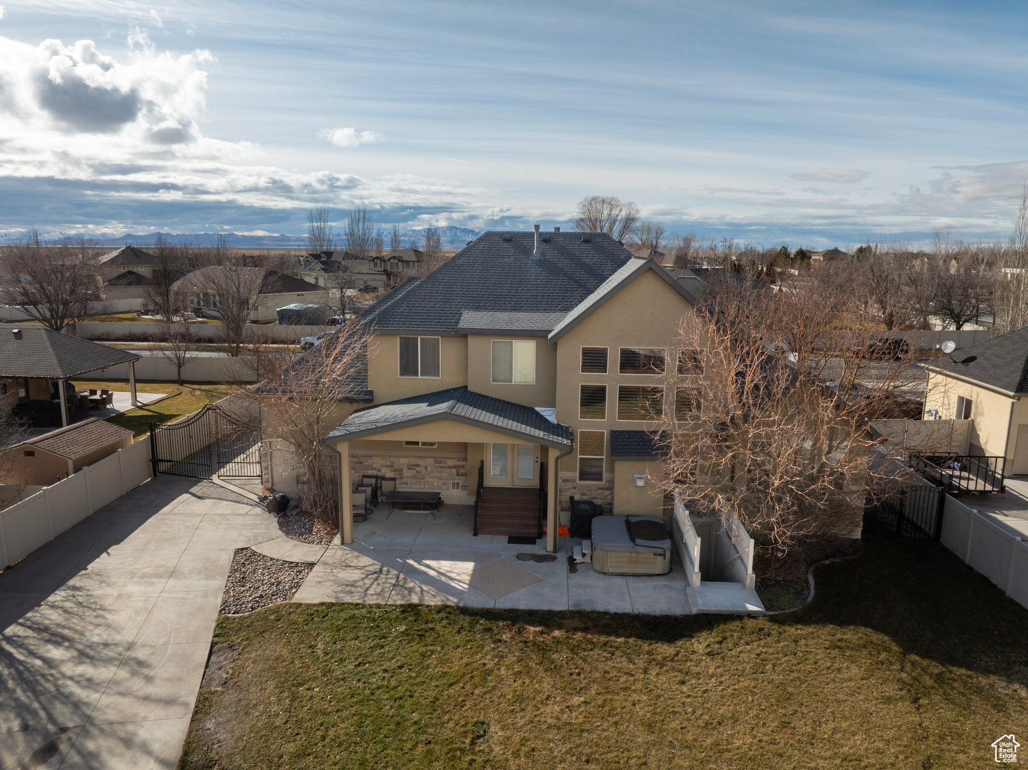 SPRING CREEK - Residential