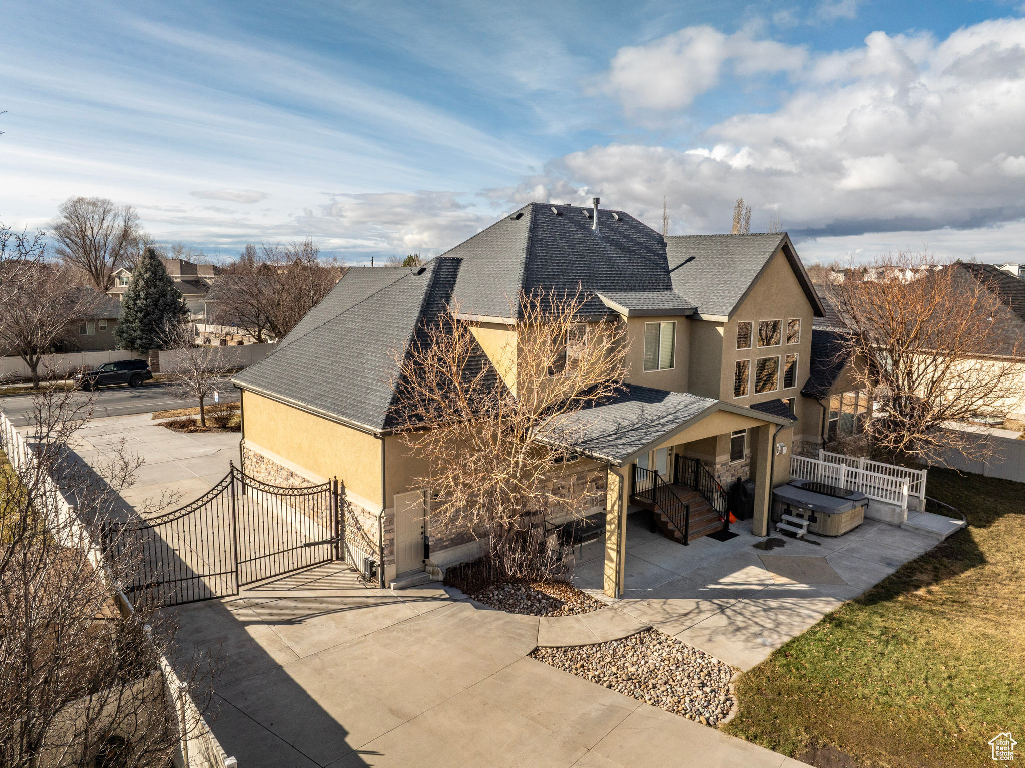 SPRING CREEK - Residential