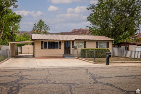 Homes For Sale - 527 W Palisade Dr<br/> Grand County, Moab, UT 84532