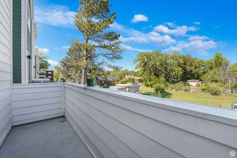 Tiny photo for 493 E ALICE Way, Layton, UT 84041 (MLS # 2116535)