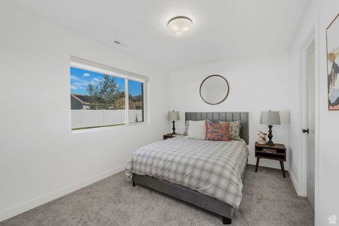 Tiny photo for 493 E ALICE Way, Layton, UT 84041 (MLS # 2116535)