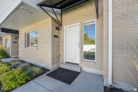 Tiny photo for 493 E ALICE Way, Layton, UT 84041 (MLS # 2116535)
