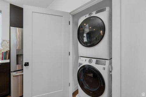 Tiny photo for 493 E ALICE Way, Layton, UT 84041 (MLS # 2116535)