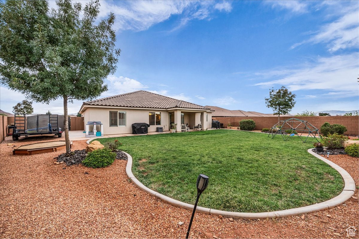 SUGAR PLUM IN THE FIELDS PH 2 - Residential