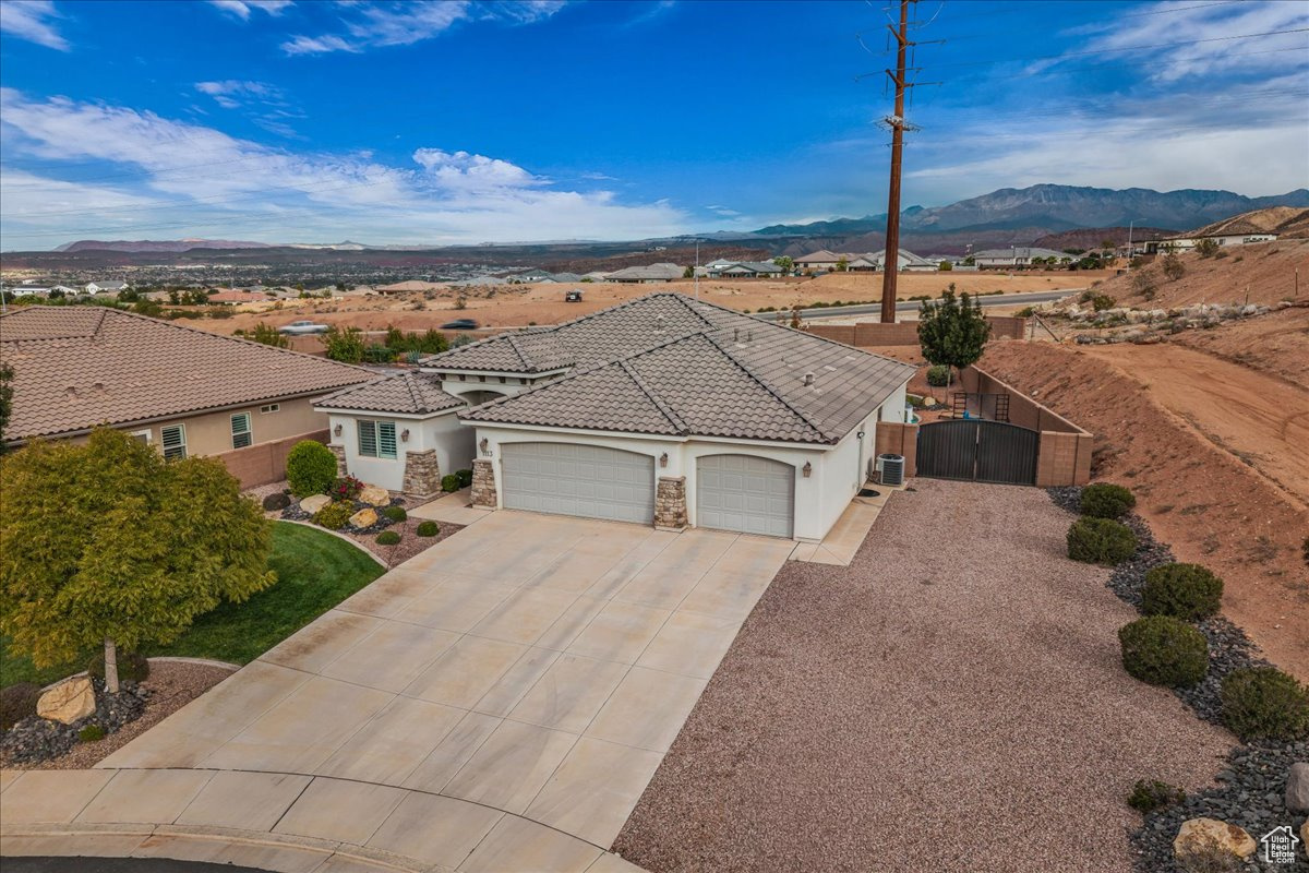 SUGAR PLUM IN THE FIELDS PH 2 - Residential