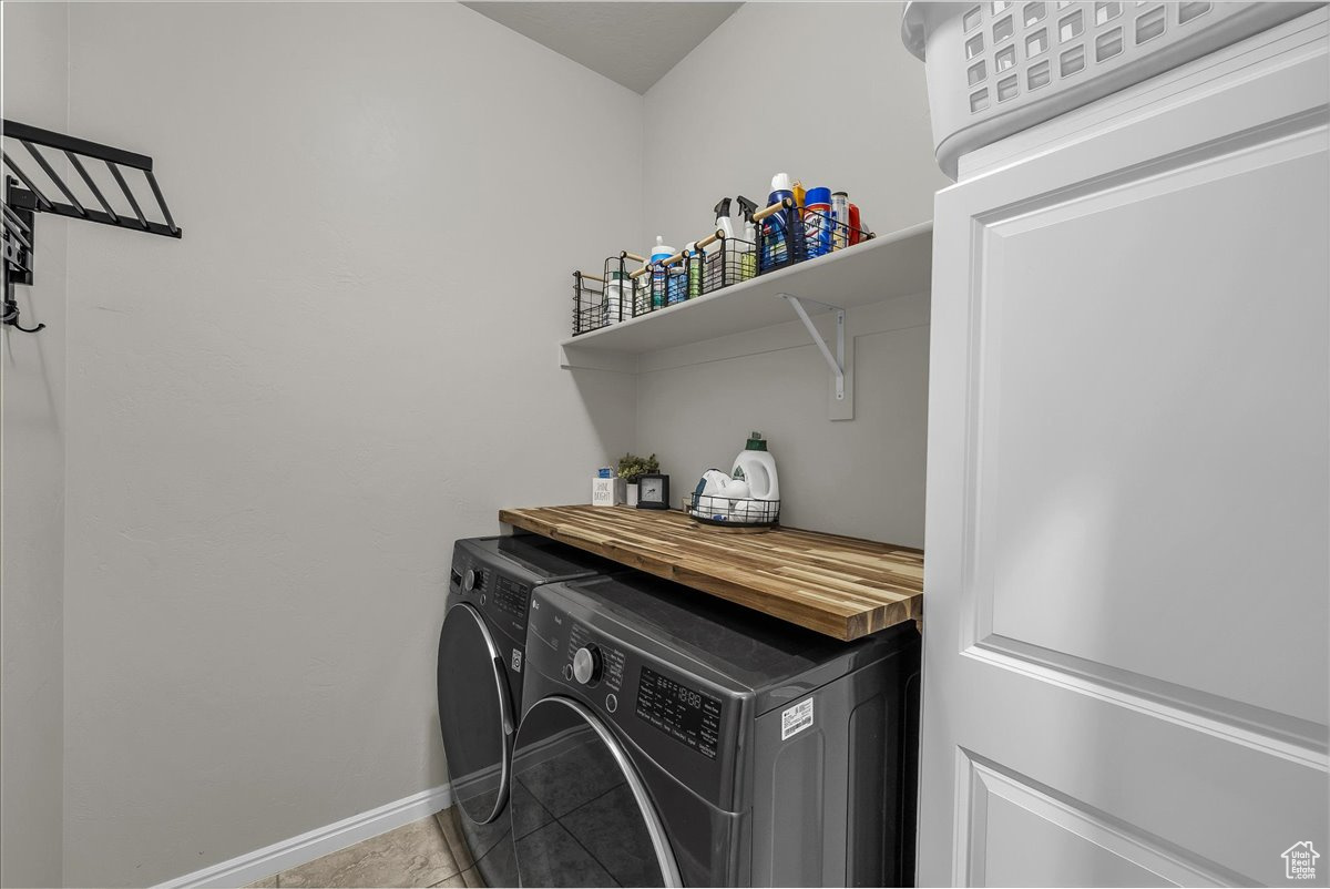 SUGAR PLUM IN THE FIELDS PH 2 - Residential