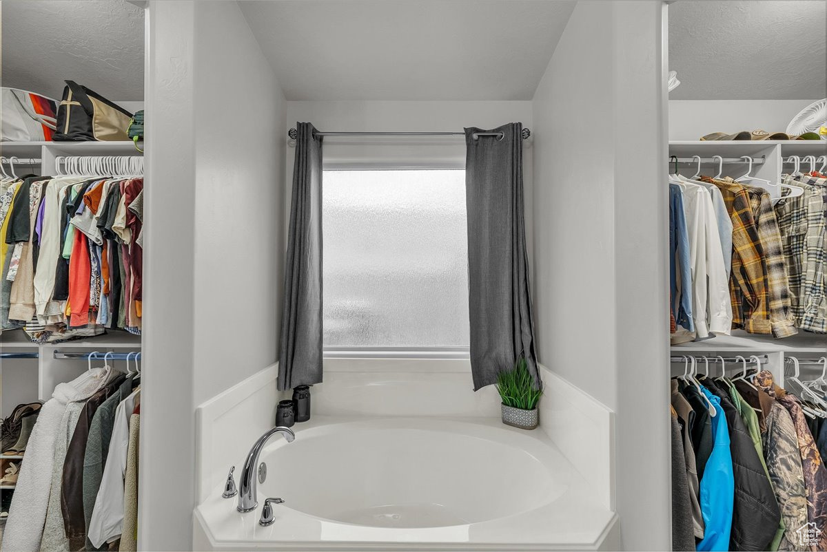 SUGAR PLUM IN THE FIELDS PH 2 - Residential