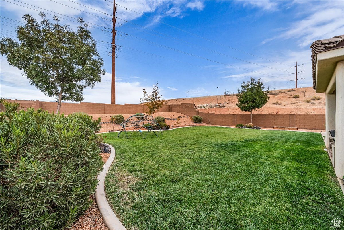 SUGAR PLUM IN THE FIELDS PH 2 - Residential