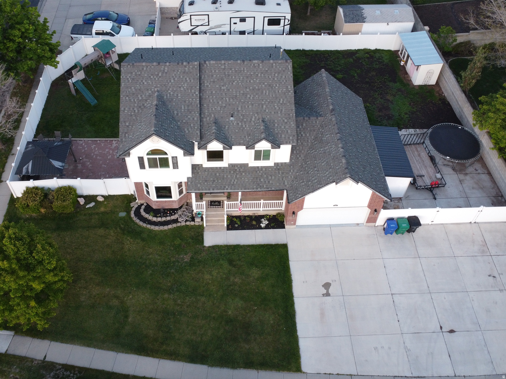 CREEKWOOD - Residential