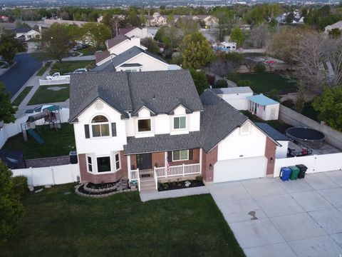 Tiny photo for 8233 S CREEKWOOD CIR, West Jordan, UT 84088 (MLS # 2154452)