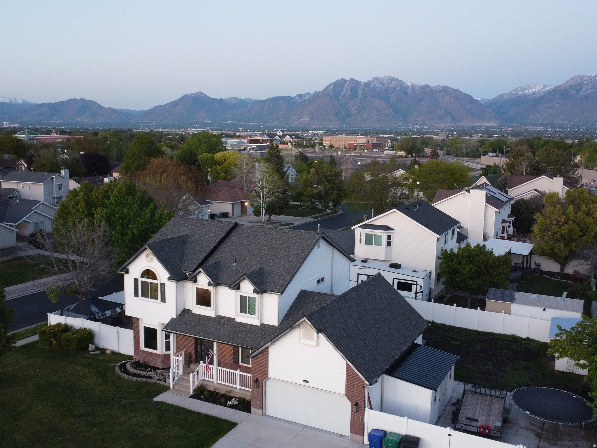 CREEKWOOD - Residential