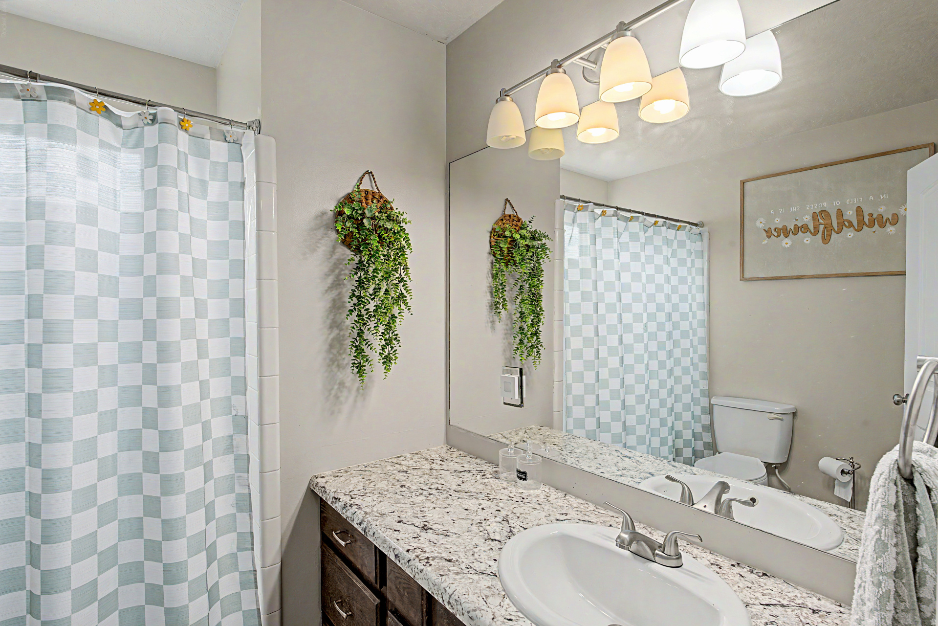 CREEKWOOD - Residential