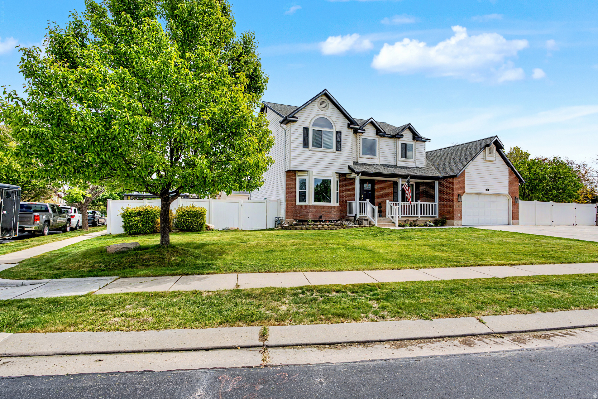 CREEKWOOD - Residential
