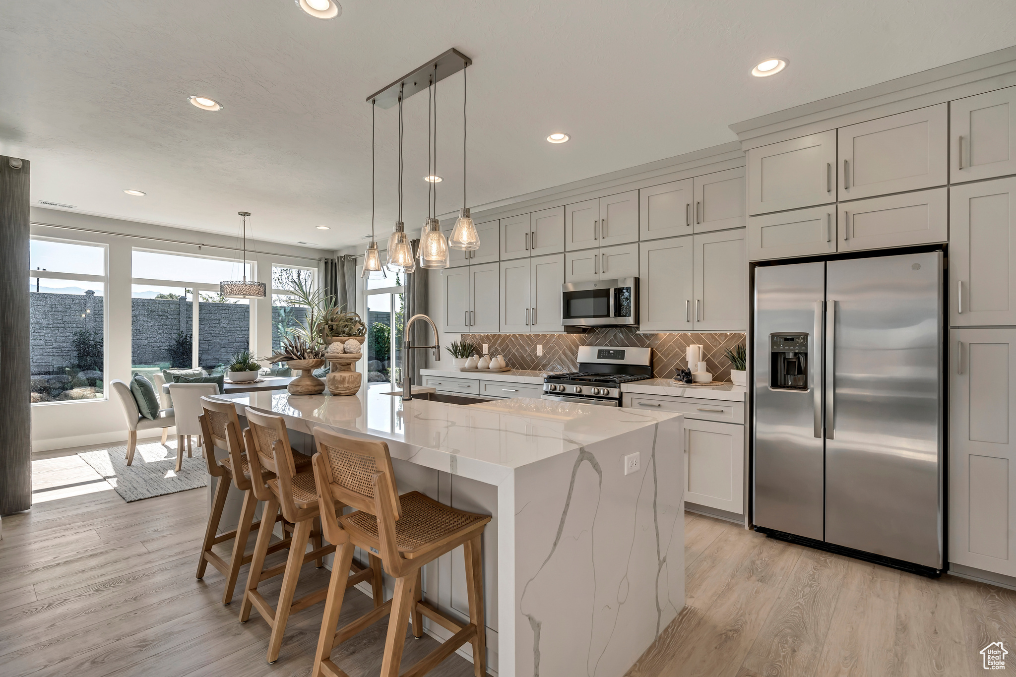 CREEKSIDE AT SHORELINE - Residential