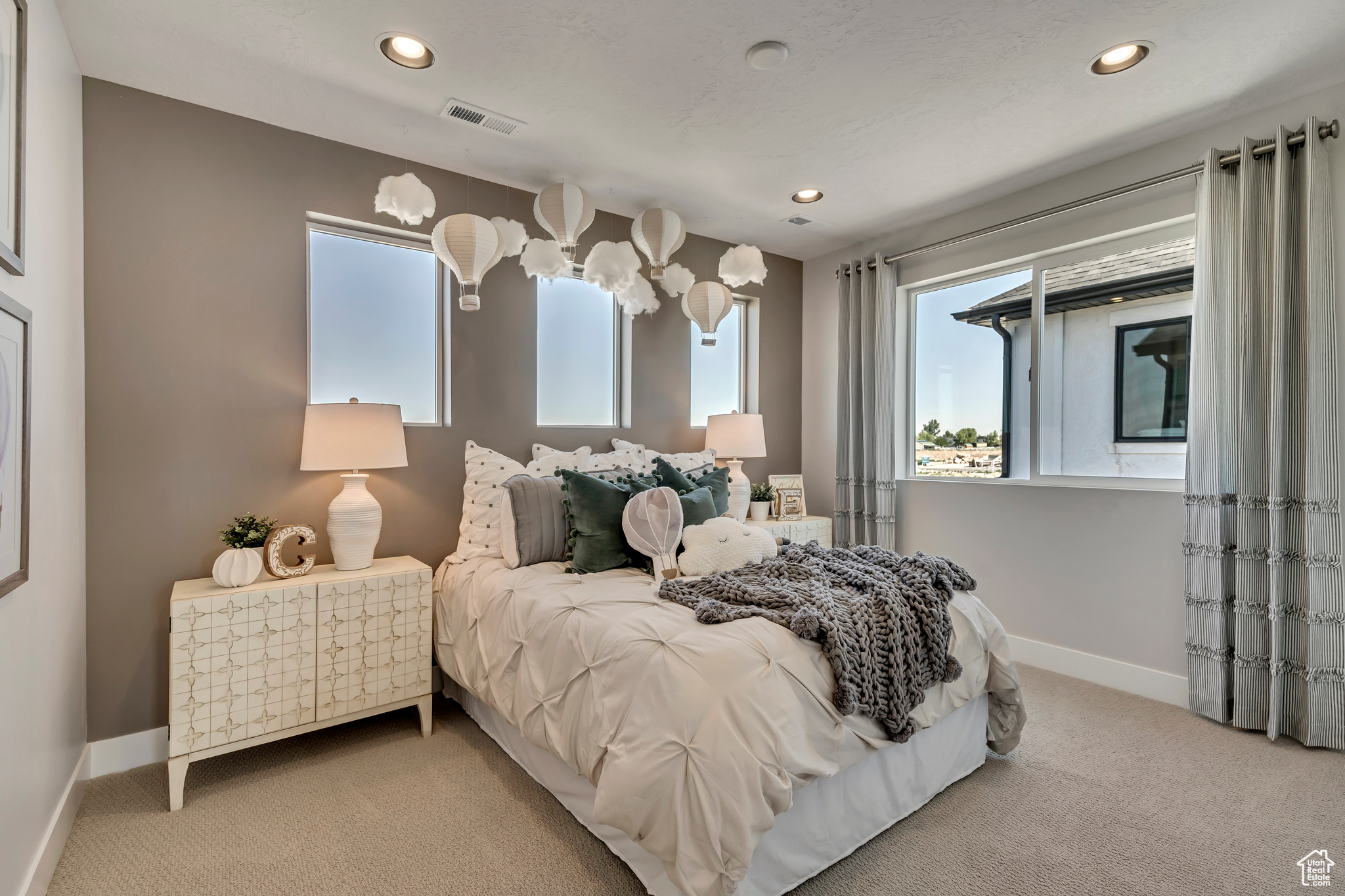 CREEKSIDE AT SHORELINE - Residential