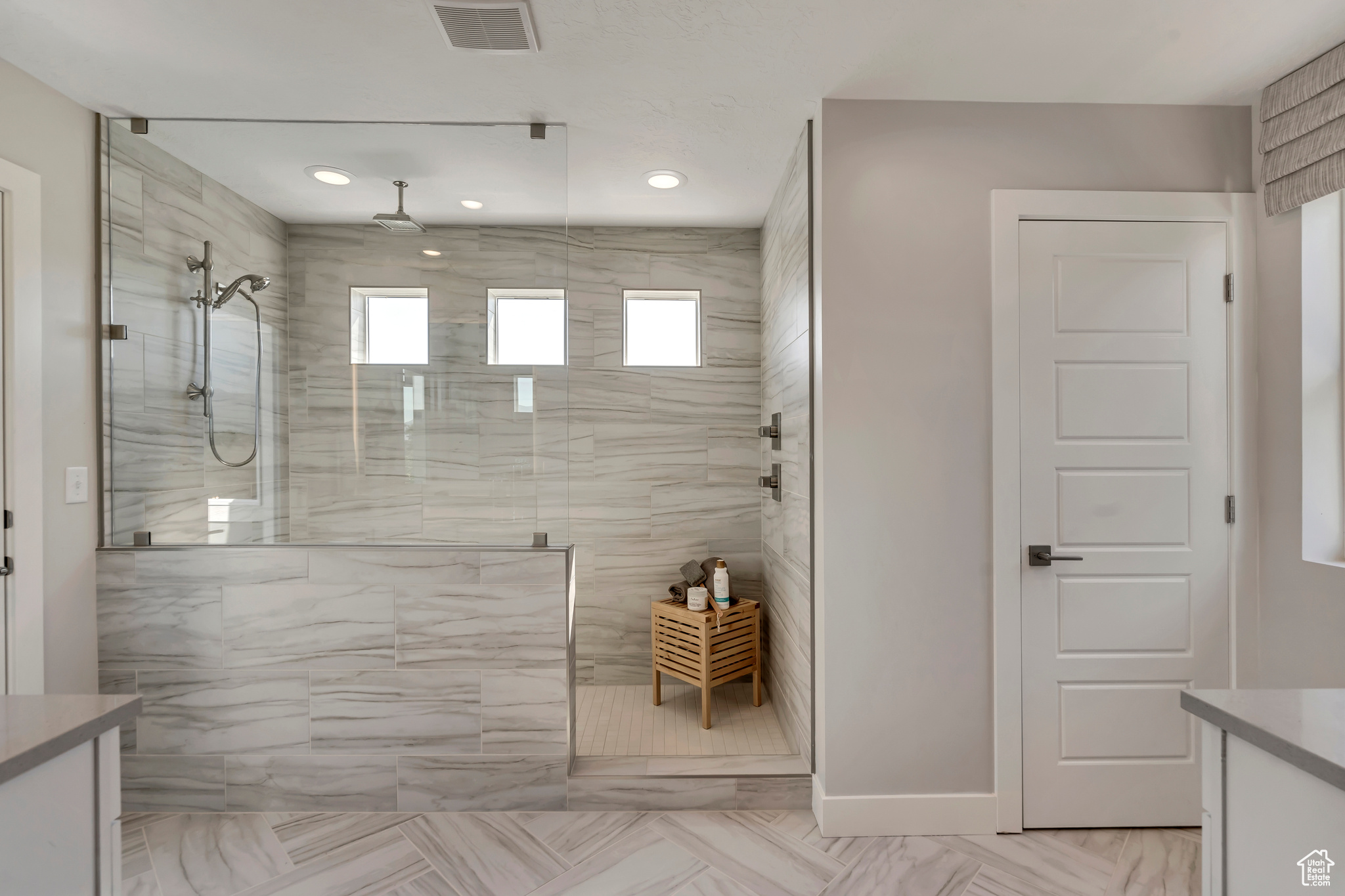 CREEKSIDE AT SHORELINE - Residential