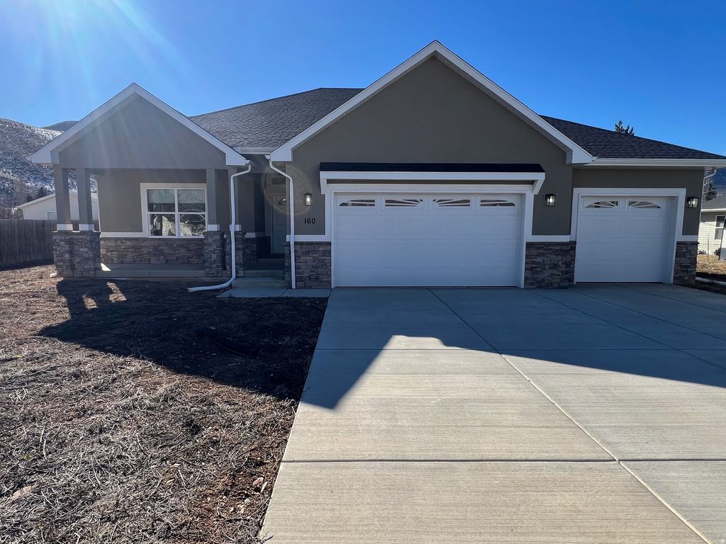 Photo of 160 S 200 W, Henefer, UT 84033 (MLS # 2137086)