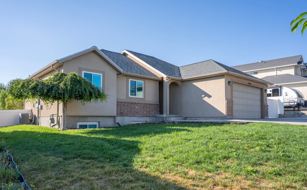 Photo of 14349 S CROWN ROSE DR, Herriman, UT 84096 (MLS # 2174492)