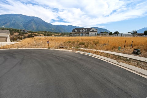 Tiny photo for 554 N MOUNTAIN VEIW DR #16, Elk Ridge, UT 84651 (MLS # 2177343)