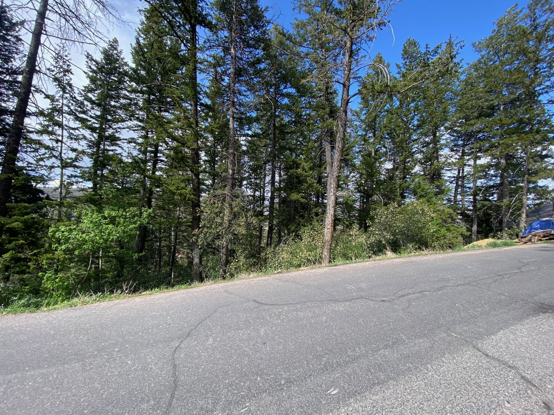 Conveniently located near I-80, offering easy access to both Park City and Salt Lake City while embracing mountain living.