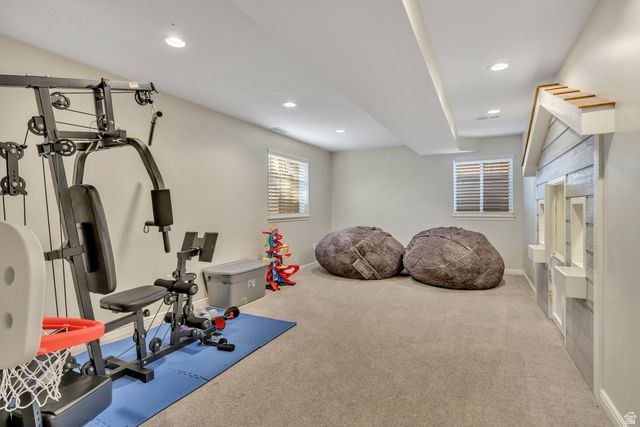 WILLIAMSBURG ESTATES - Residential