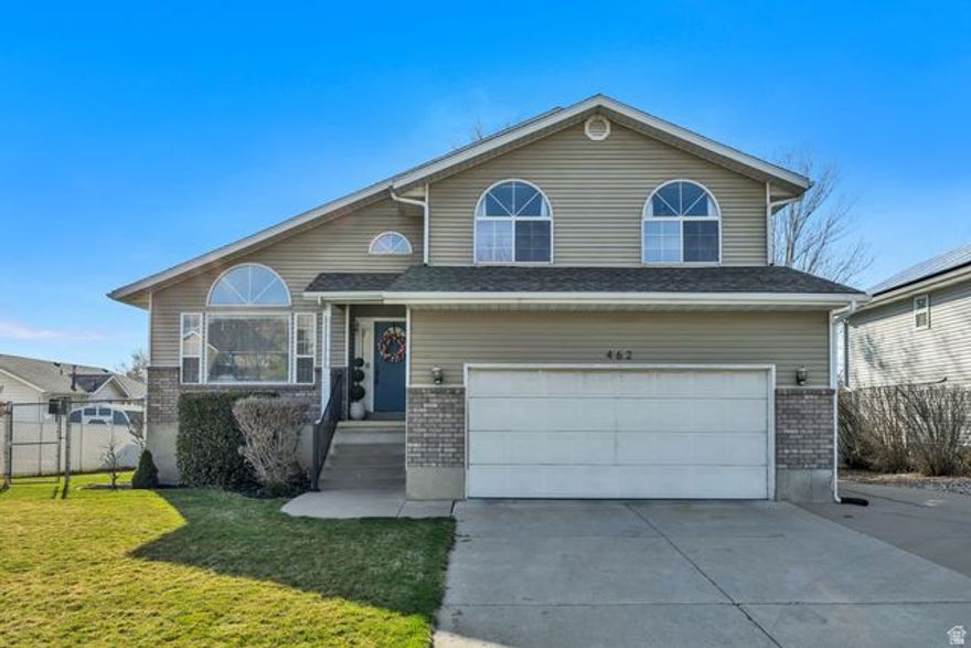 Extremely Clean and Spacious Home featuring vaulted ceilings and generous living areas.  This 2600 sq ft, fully finished home offers 5 bedrooms and 3 1/2 bathrooms with abundant natural light throughout.  The professionally finished basement includes a large family room, additional bedrooms, and a full bathroom - perfect for entertaining, guests and extra living space.   Enjoy the fully fenced and landscaped yard with mature trees, full auto sprinklers, and a convenient  RV pad.  Located in a quiet, established Centerville neighborhood close to parks, schools, shopping and easy freeway access.  A Must See!!