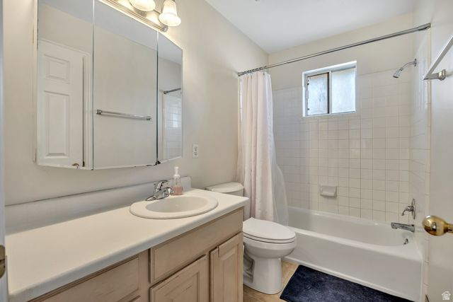 WILLIAMSBURG ESTATES - Residential