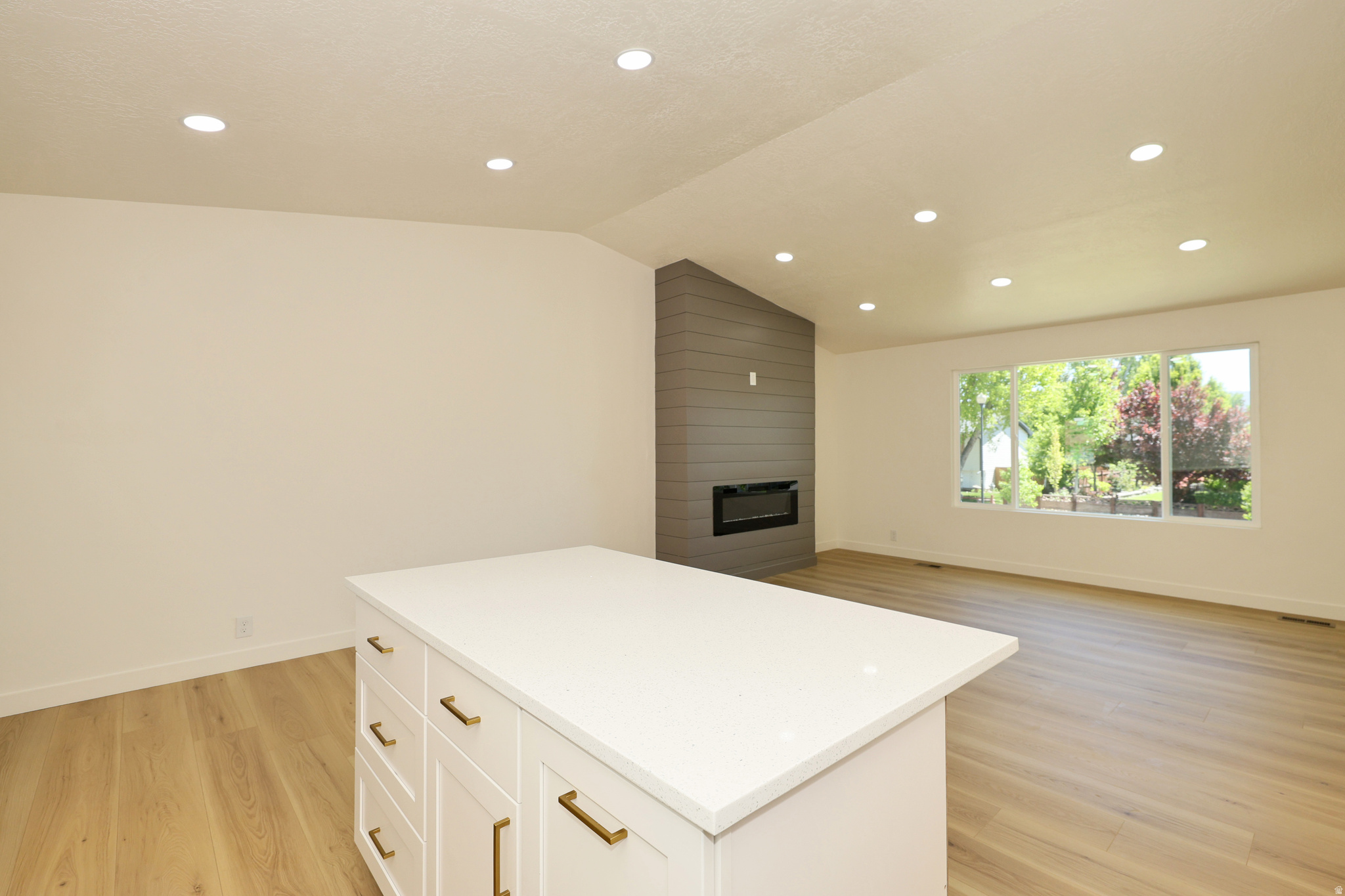 STORM MOUNTAIN TERRACE #7 - Residential